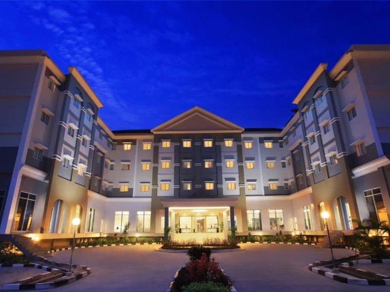 Brits Hotel Pangkalanbuun Exterior photo